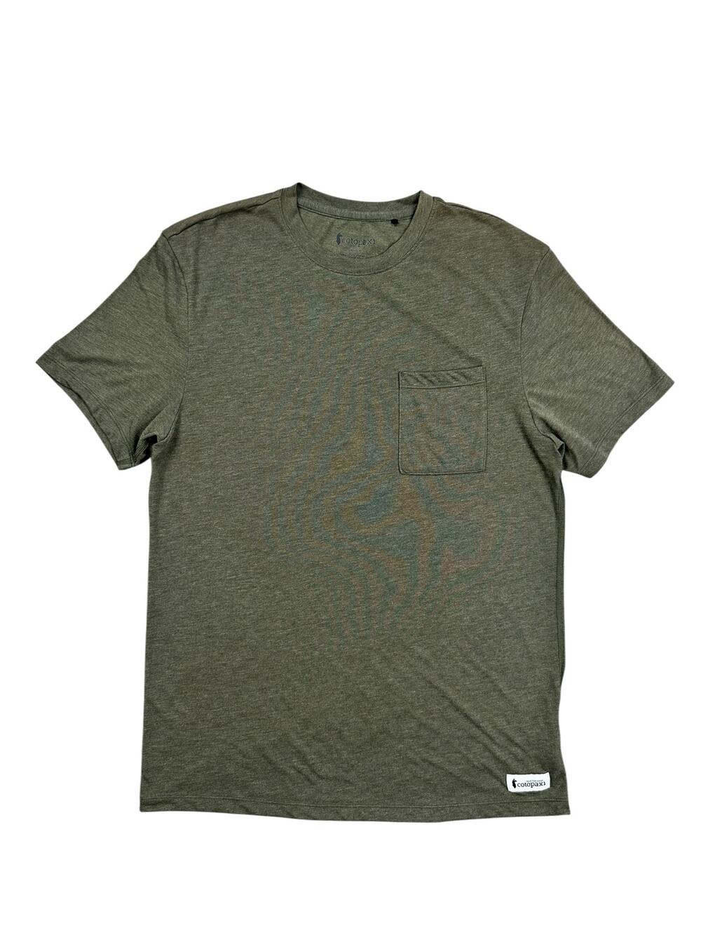Cotopaxi Paseo Travel Pocket Tee Olive Green Recycled Performance — Size Medium